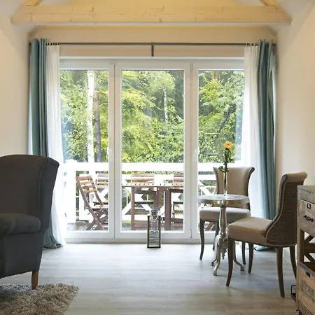 Apartmán Fuer 8 Personen Mit Balkon In Uckeritz