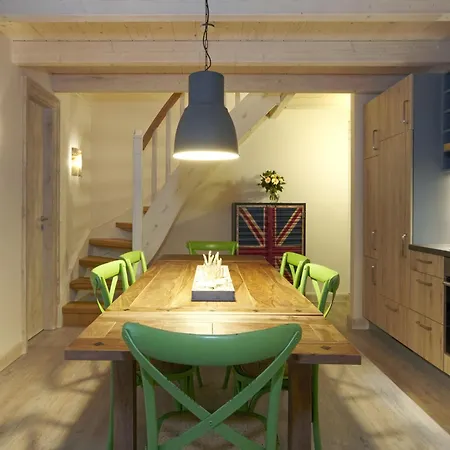 Fuer 8 Personen Mit Balkon In Apartmán Uckeritz