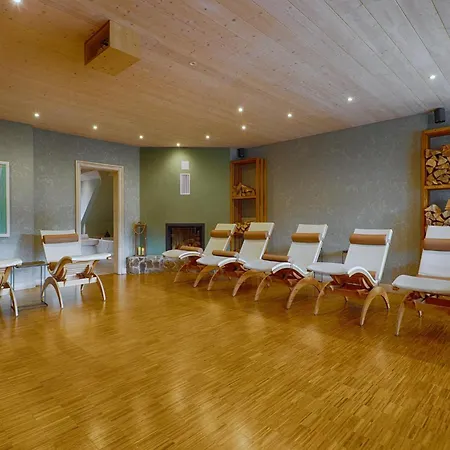 Apartmán Fuer 8 Personen Mit Balkon In